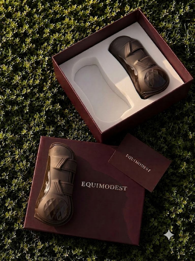 𝐇𝐨𝐫𝐬𝐞 𝐣𝐮𝐦𝐩𝐢𝐧𝐠 𝐛𝐨𝐨𝐭𝐬
(Brown)